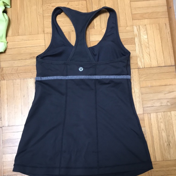 Lululemon size 4 top - Picture 4 of 10